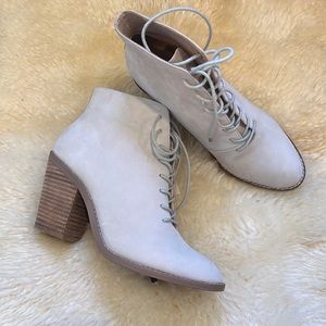 Anthropologie Kelsi Dagger Boots Ivory